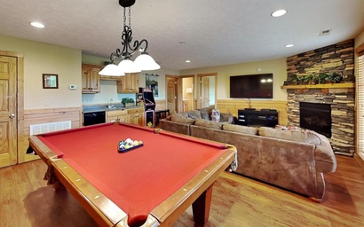 Eagles Point Lodge 2