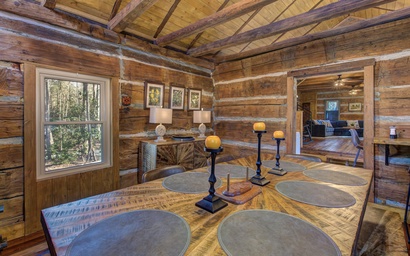 Cricket Hollow Lodge 6