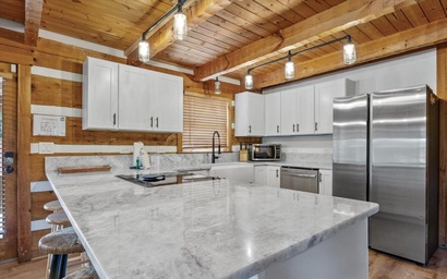 Mountain Grace Lake Retreat 8