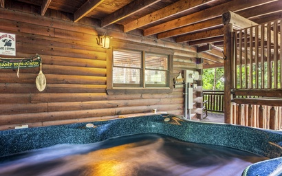 Gatlinburg Enchanted Treehouse 3