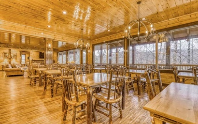 The Grand Orchard Lodge 6