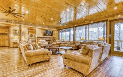 The Grand Orchard Lodge 3