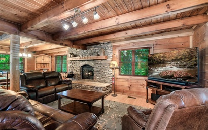 Eagles Perch Pool Cabin 7