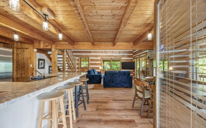 Mountain Grace Lake Retreat 9