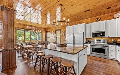 The Majestic Pine Retreat 5