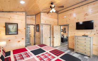 Eagle's Nest Hideaway 10