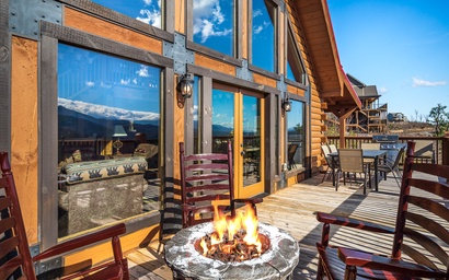 Smoky's Grand View 3