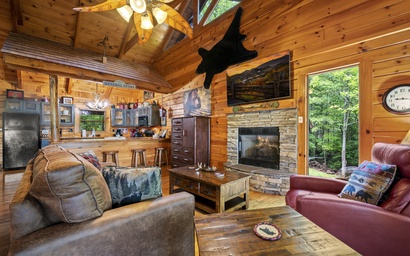 Gatlinburg Enchanted Treehouse 10