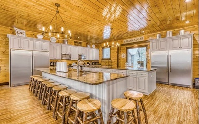 The Grand Orchard Lodge 4