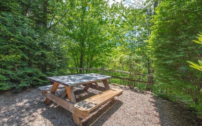 Eagles Point Lodge 4