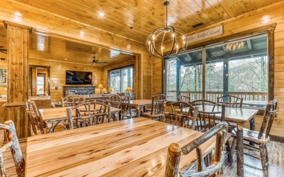 The Great Dogwood Manor 9