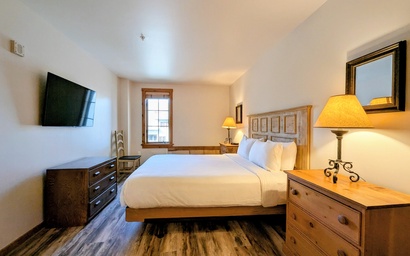 Dakota Lodge 8499 13