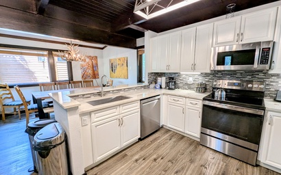 Tennis Townhomes 1323 12