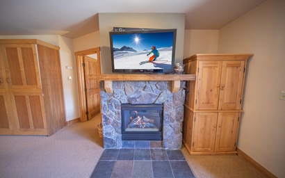 Red Hawk Lodge 2297 8