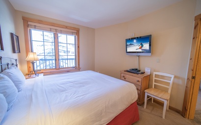 Dakota Lodge 8481 12