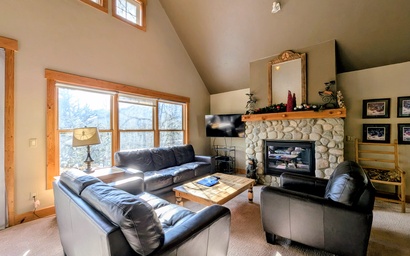 Cabin in the Pines 4 9