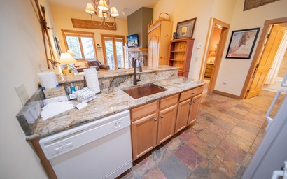 Arapahoe Lodge 8105 11