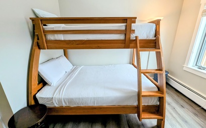 Red Hawk Lodge 2295 20