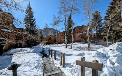 Tennis Townhomes 1314 26