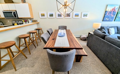 Cinnamon Ridge D323 3