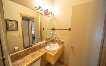 Tennis Townhomes 1331 23