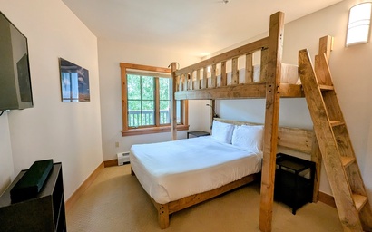 Expedition Station 8607 LIST 15