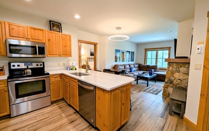 Expedition Station 8607 LIST 4