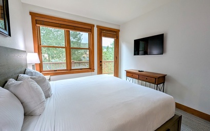 Red Hawk Townhomes 2337 24