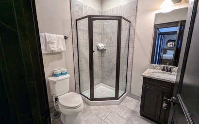 Alders 24 Outpost Dr 33