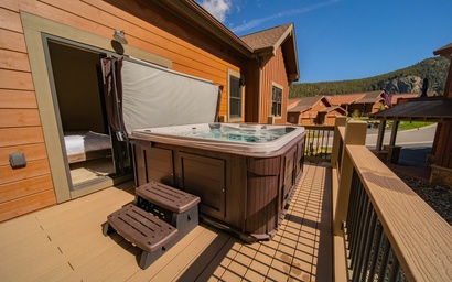 Alders 24 Outpost Dr 9