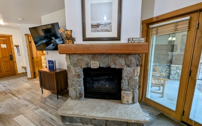 Dakota Lodge 8450 11