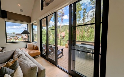 Wolf Rock Home 82 11