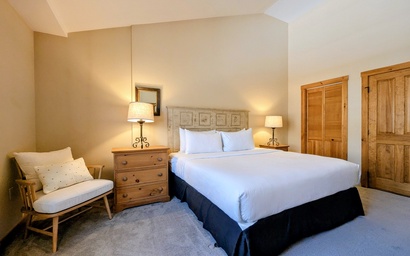 Dakota Lodge 8530 19