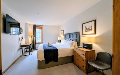 Dakota Lodge 8455 18