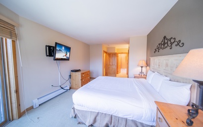 Dakota Lodge 8518 15