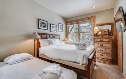 Cabin in the Pines 4 14