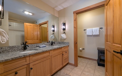 Dakota Lodge 8451 14