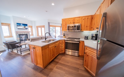 Expedition Station 8561 5