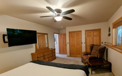 Goldenrod Home 88 60