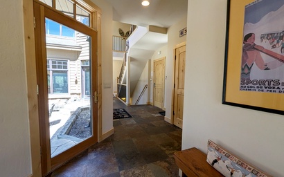 Last Lift Lodge 13