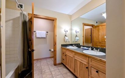Dakota Lodge 8500 14