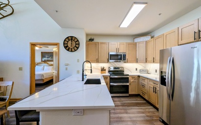 Gateway Lodge 5096 11
