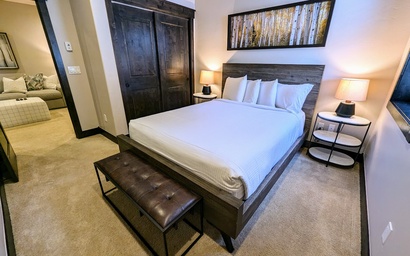 Alders 24 Outpost Dr 21