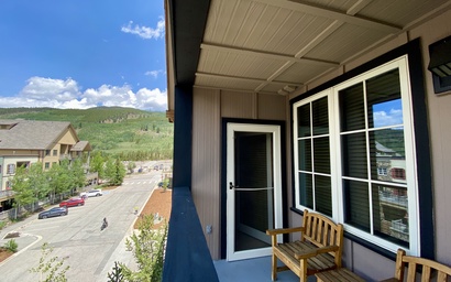 Dakota Lodge 8518 10