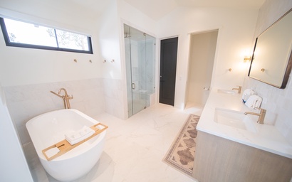 Wolf Rock Home 82 25