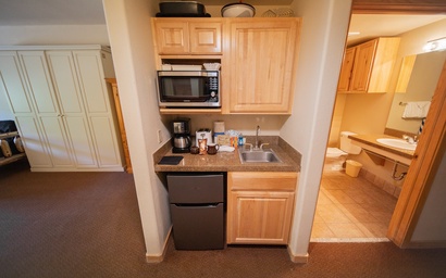 Gateway Lodge 5024 6