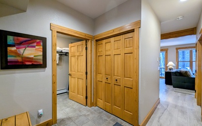 Trappers Crossing 8769 22