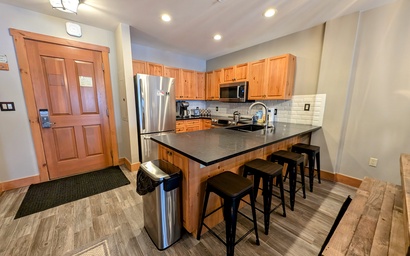 Expedition Station 8608 8