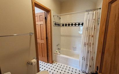 Goldenrod Home 88 43