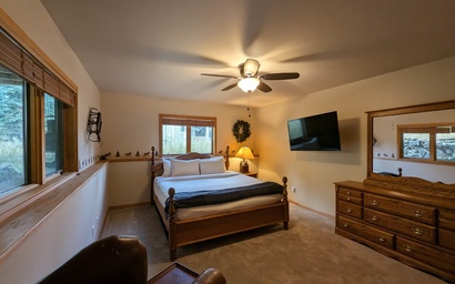 Goldenrod Home 88 61